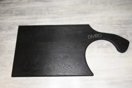 Большая черная доска для подачи "Топор" от мастерской DIVIRO